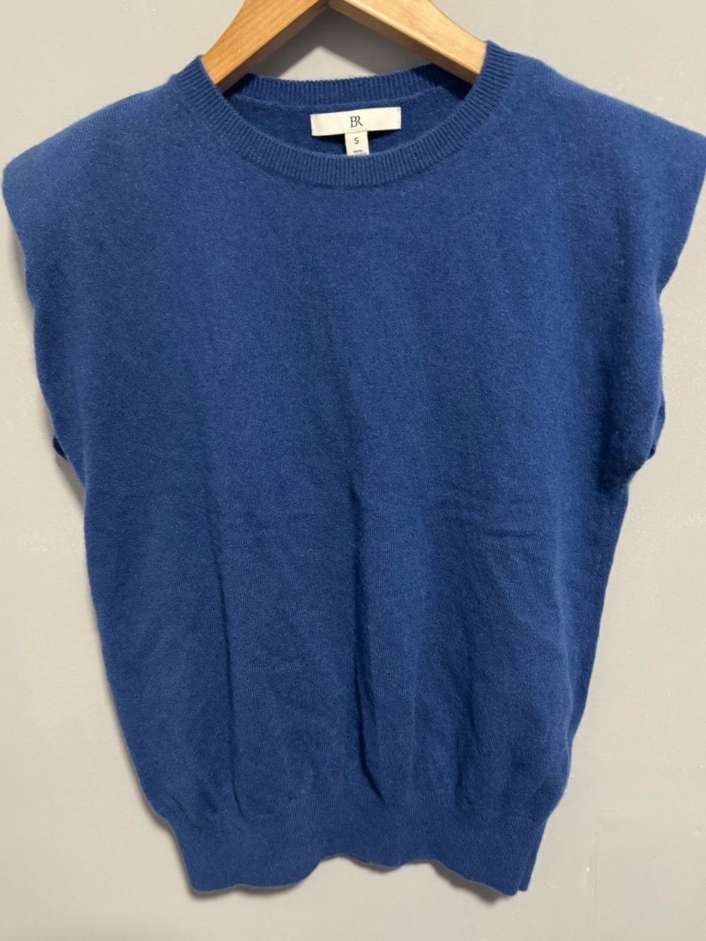 BR- 100% Cashmere Blue Sleeveless Knit Sweater. Size S